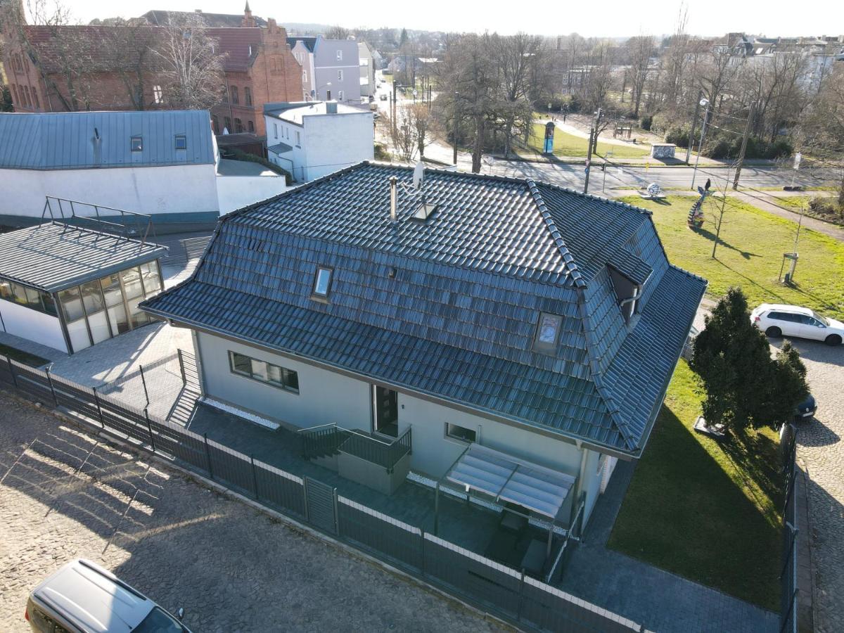 Elbe Villa Magdeburgo Exterior foto